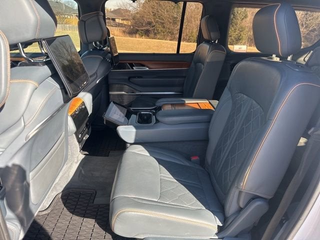 2022 Jeep Grand Wagoneer Series III