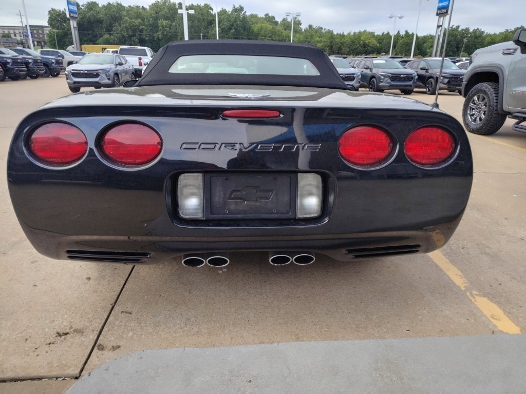2003 Chevrolet Corvette Base
