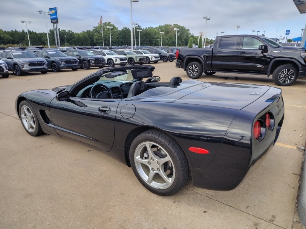 2003 Chevrolet Corvette Base