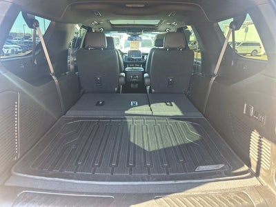 2023 GMC Yukon XL SLT