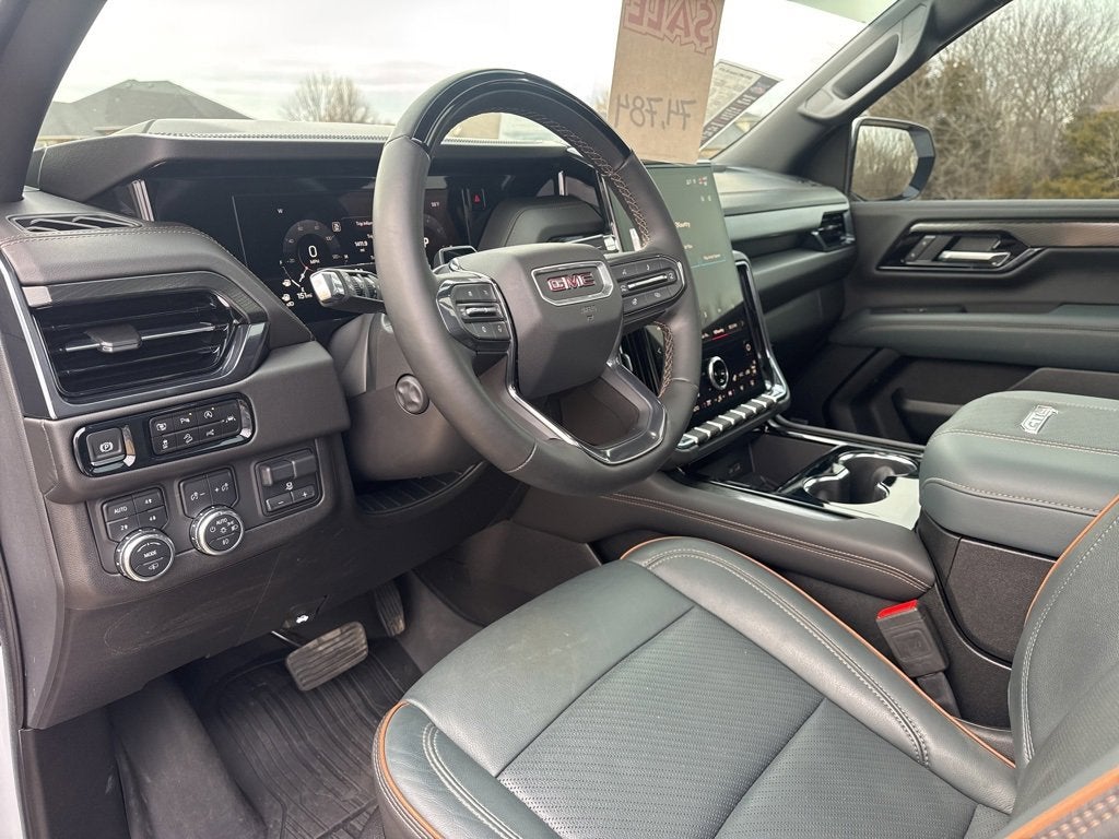 2025 GMC Yukon XL AT4