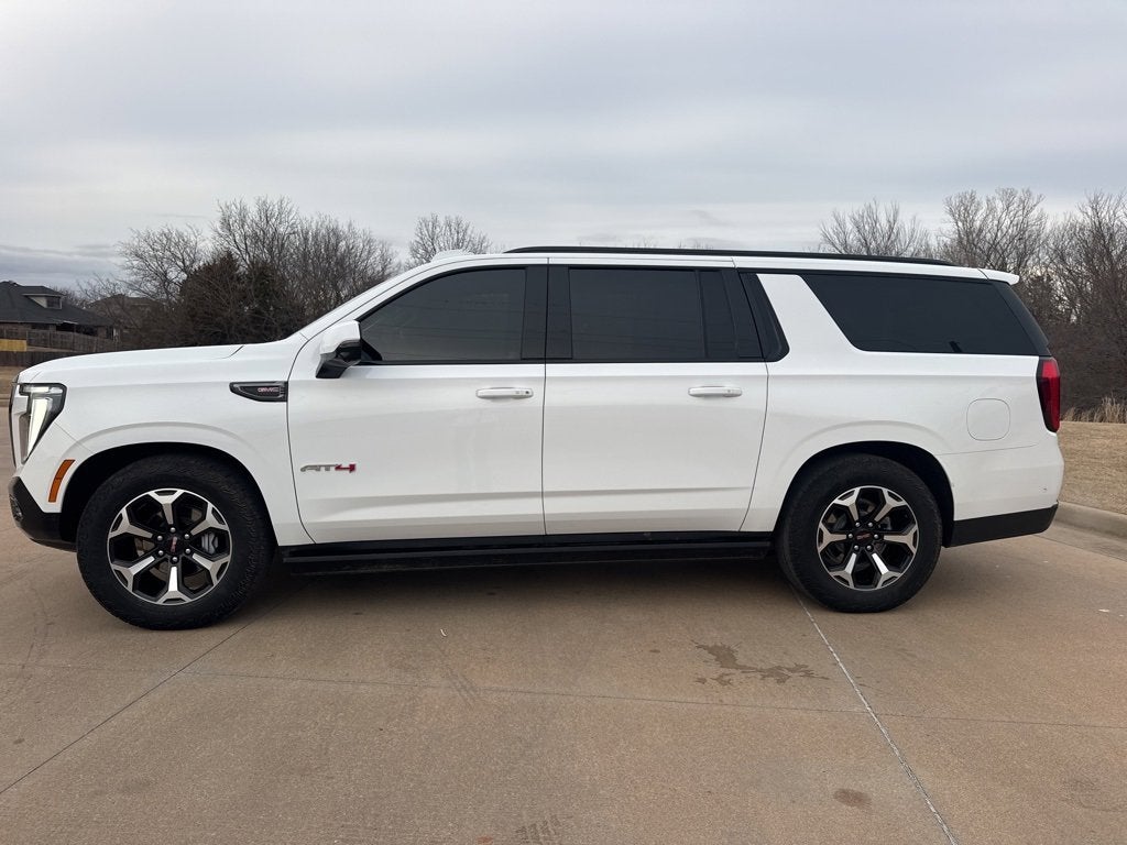 2025 GMC Yukon XL AT4