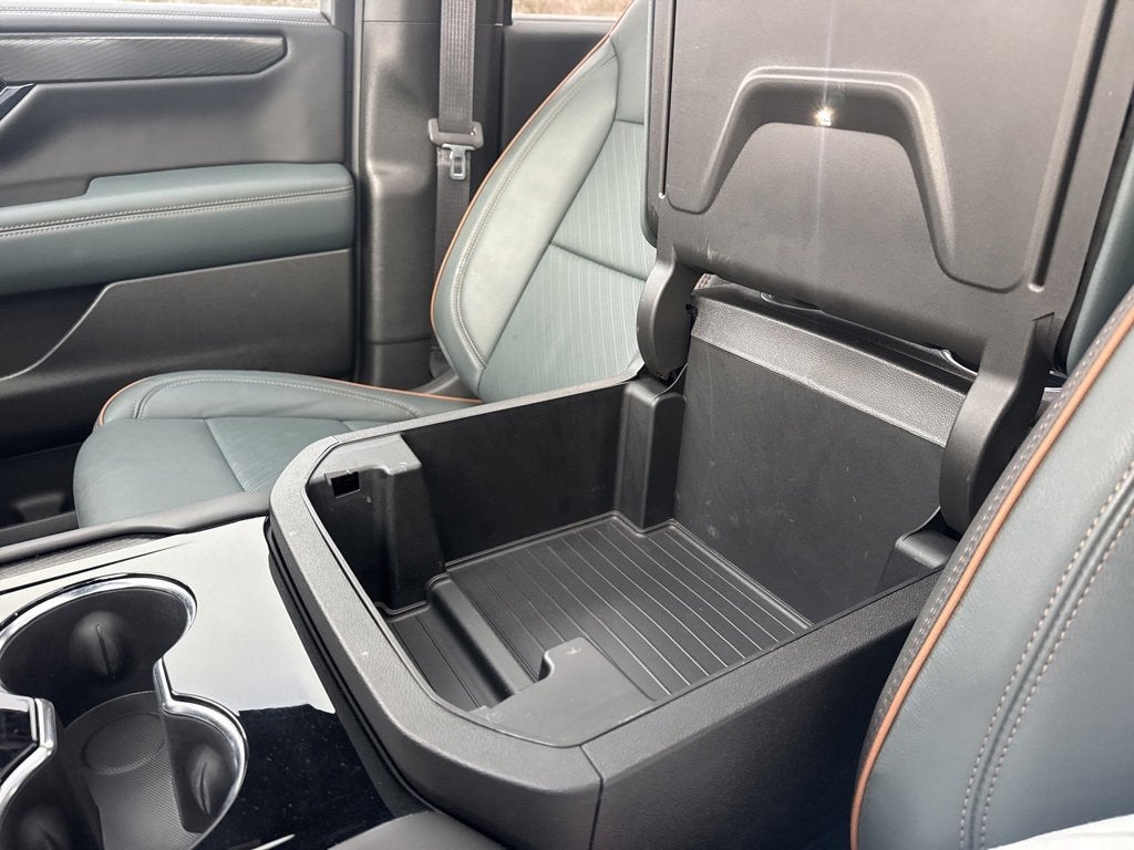 2025 GMC Yukon XL AT4