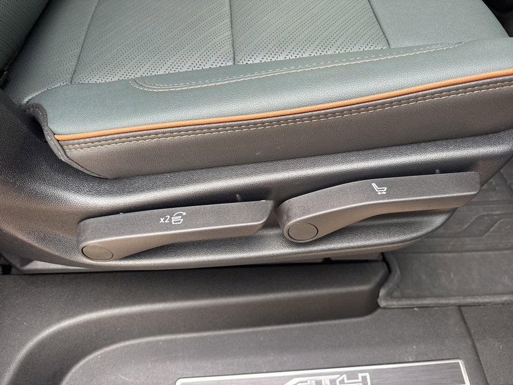 2025 GMC Yukon XL AT4