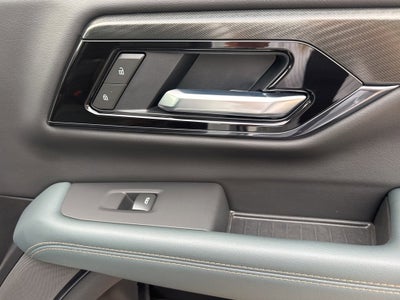 2025 GMC Yukon XL AT4