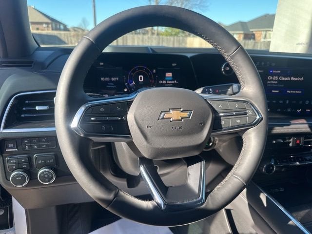 2025 Chevrolet Suburban LT