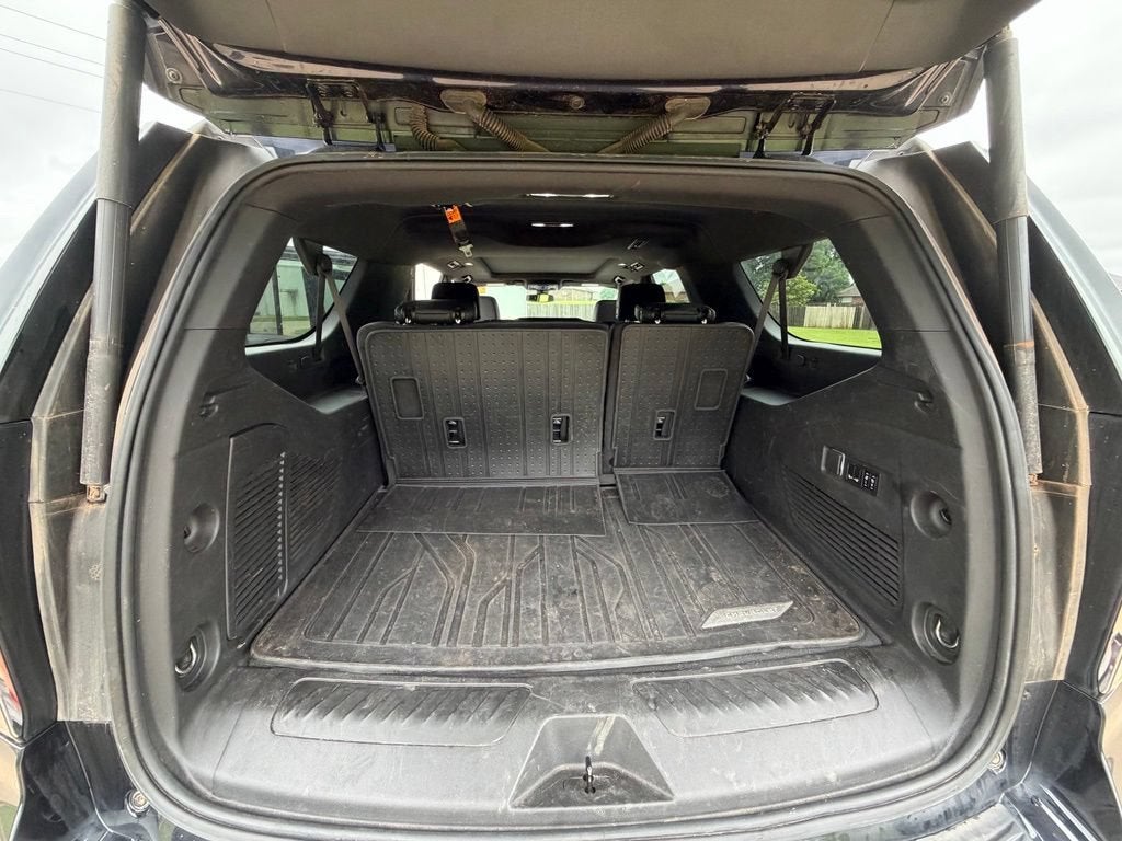 2022 Chevrolet Suburban LT