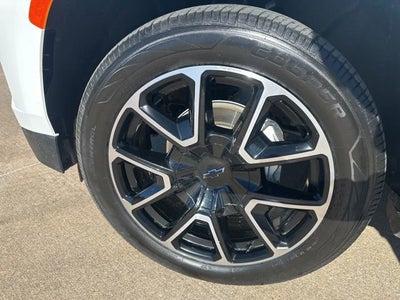 2023 Chevrolet Suburban RST