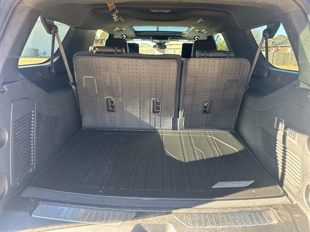 2023 Chevrolet Suburban RST