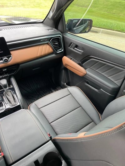 2025 GMC Canyon AT4