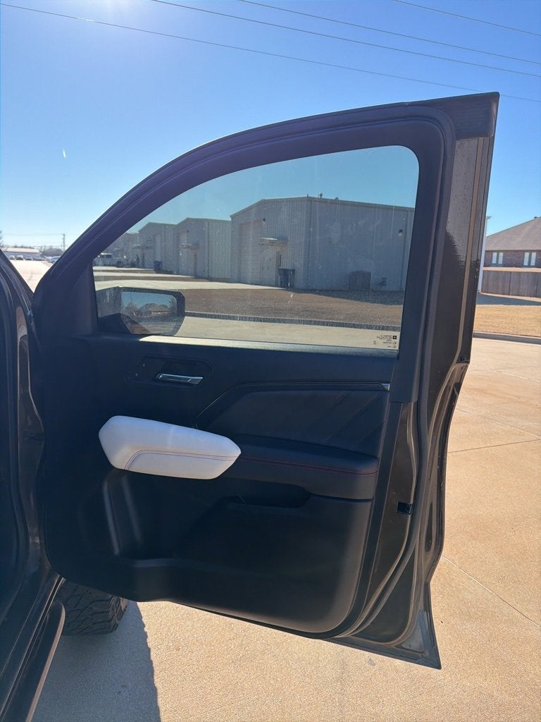 2023 GMC Canyon AT4X