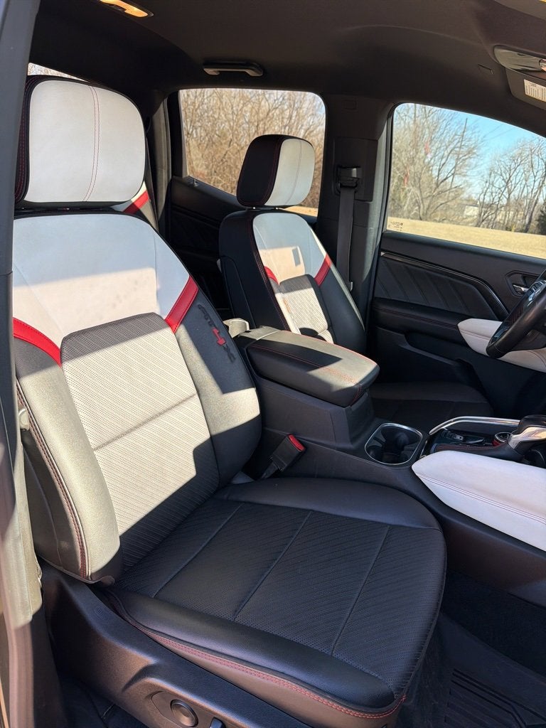 2023 GMC Canyon AT4X