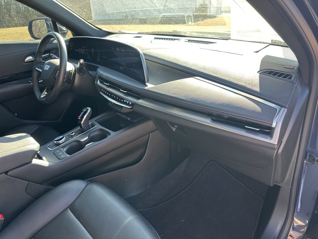 2024 Cadillac XT4 Luxury