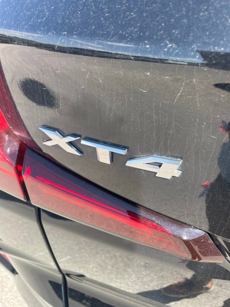 2024 Cadillac XT4 Luxury