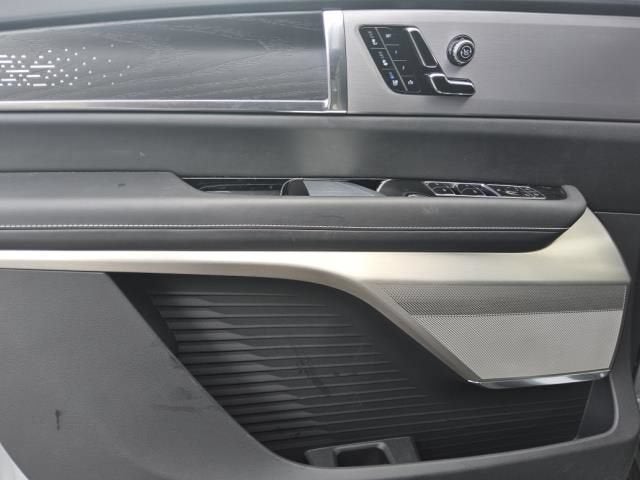 2026 Cadillac VISTIQ Platinum