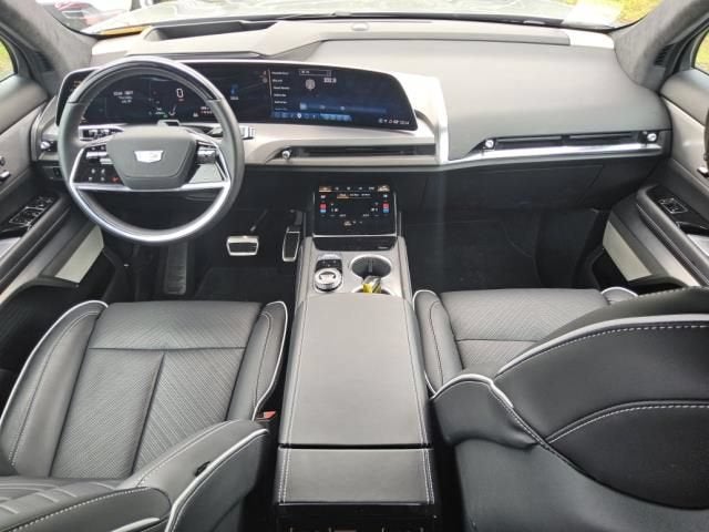 2026 Cadillac VISTIQ Platinum
