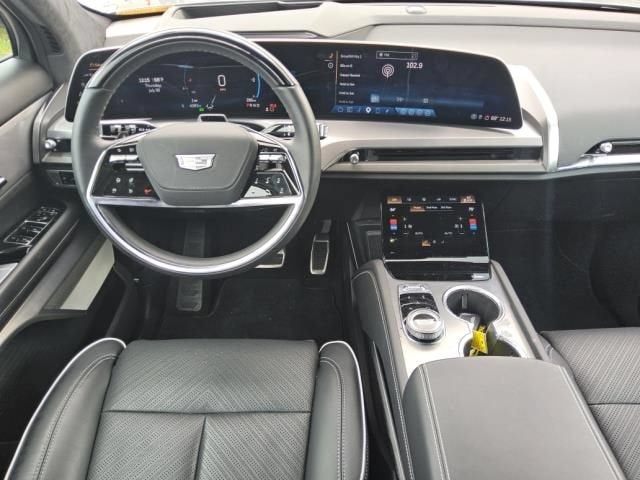 2026 Cadillac VISTIQ Platinum
