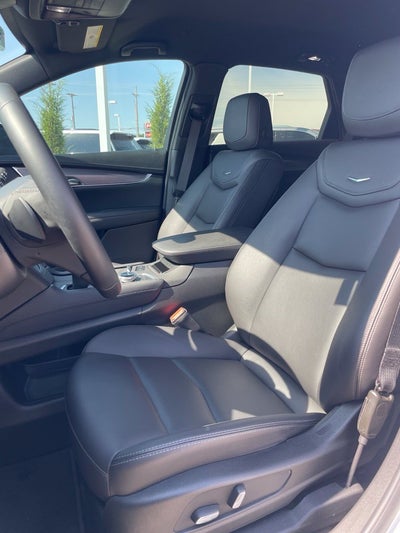 2025 Cadillac XT5 Luxury