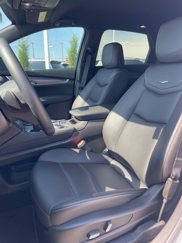 2025 Cadillac XT5 Luxury