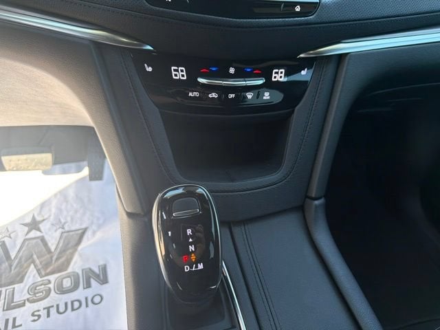 2025 Cadillac XT5 Luxury