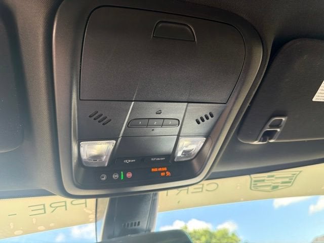 2025 Cadillac XT5 Luxury