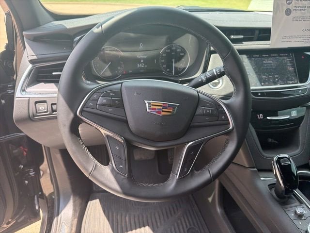 2025 Cadillac XT5 Luxury