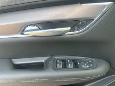 2025 Cadillac XT5 Luxury