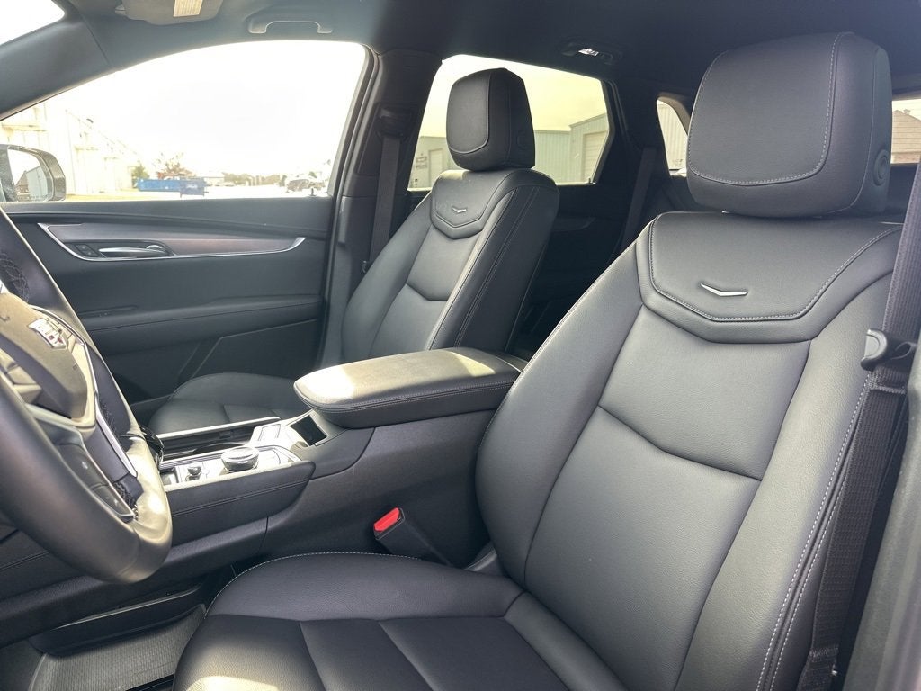 2025 Cadillac XT5 Luxury