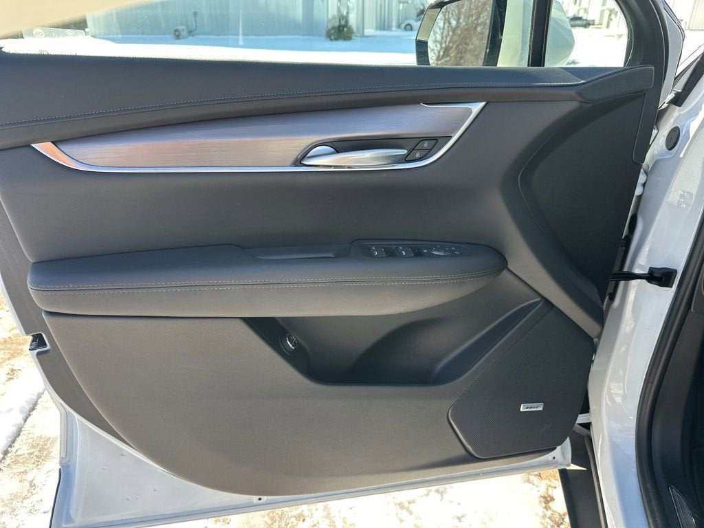 2025 Cadillac XT5 Luxury