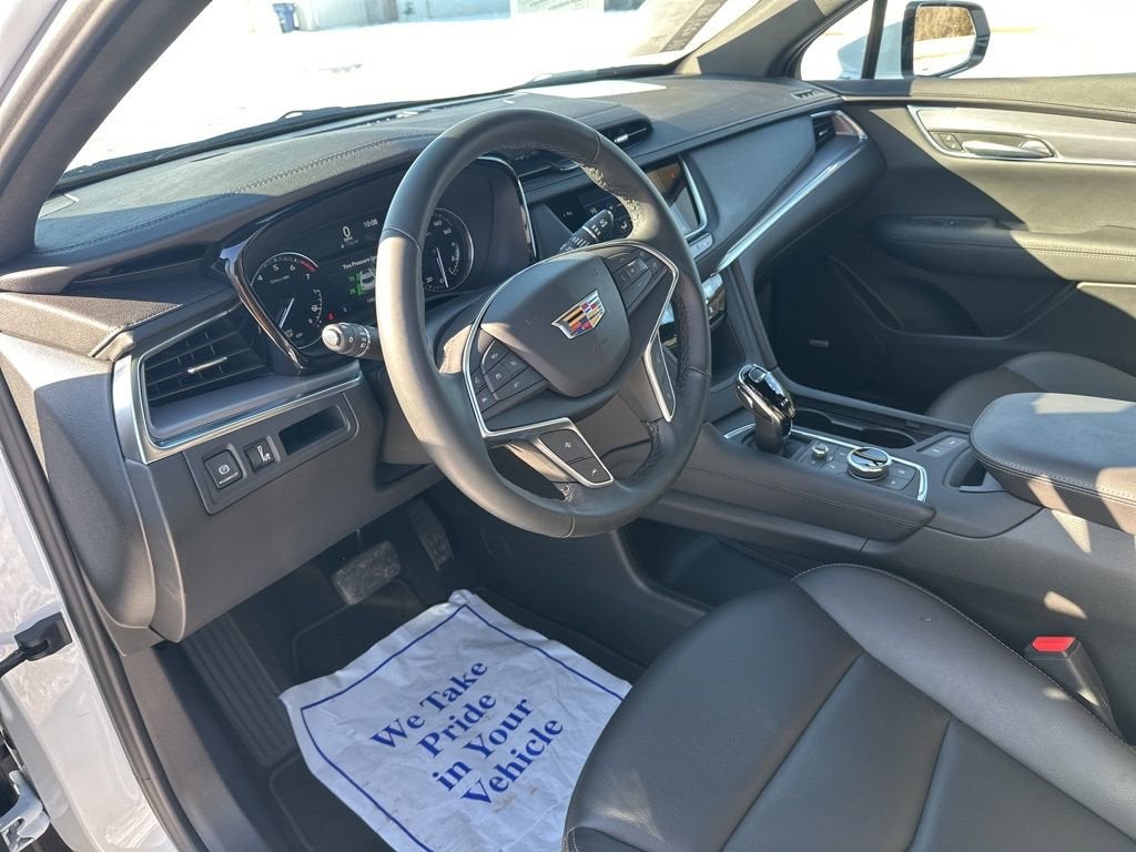 2025 Cadillac XT5 Luxury