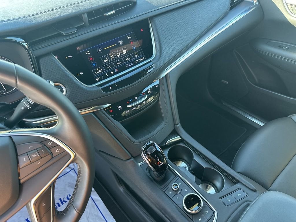 2025 Cadillac XT5 Luxury