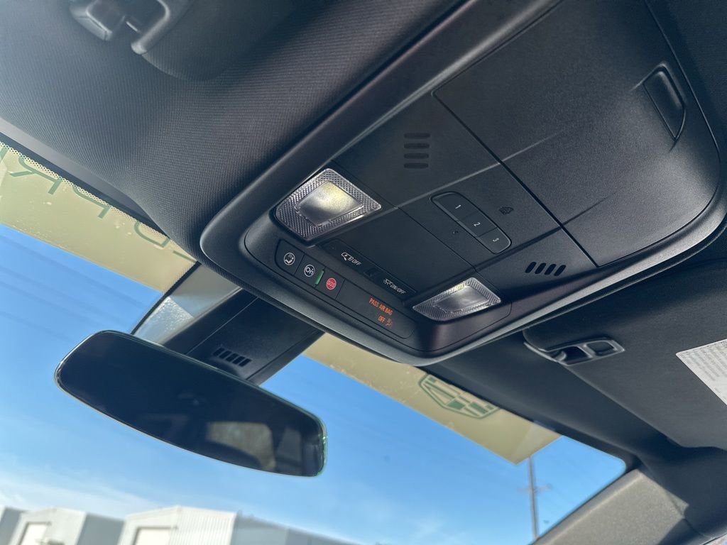 2025 Cadillac XT5 Luxury