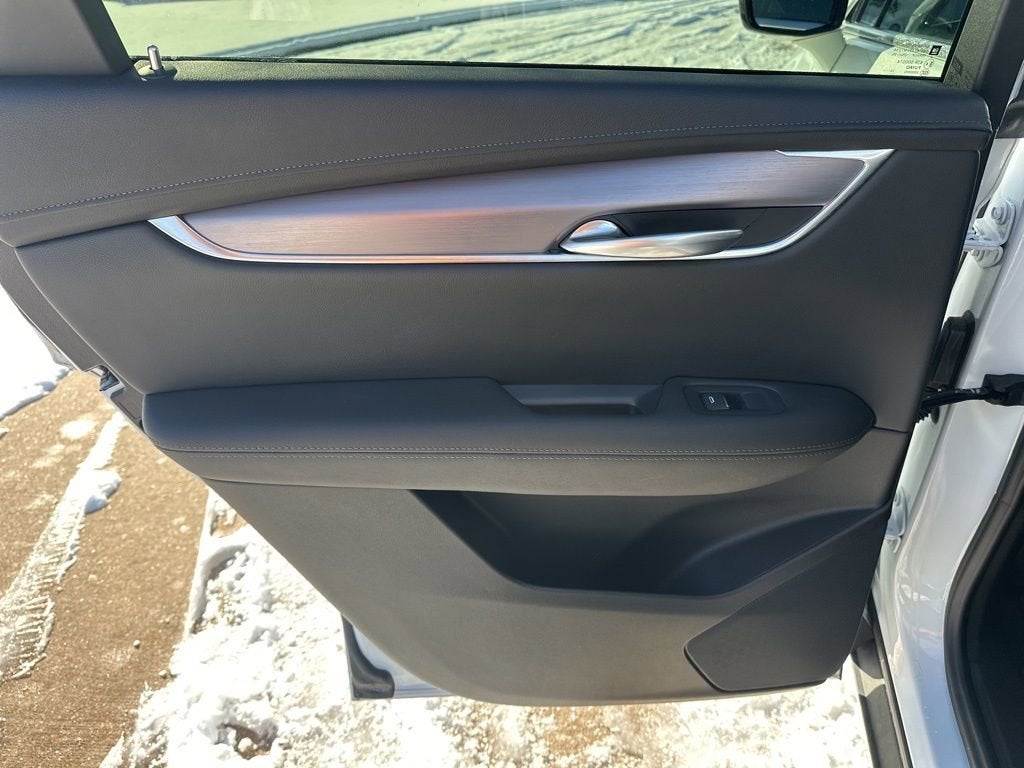 2025 Cadillac XT5 Luxury