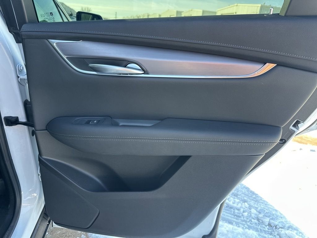 2025 Cadillac XT5 Luxury