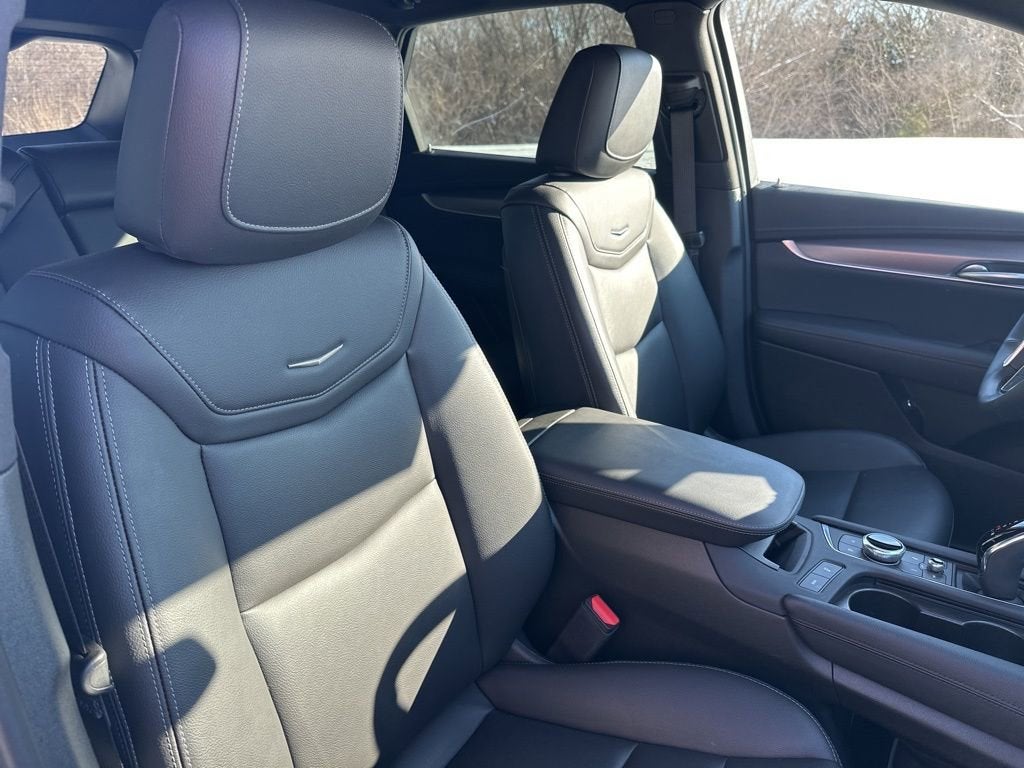 2025 Cadillac XT5 Luxury