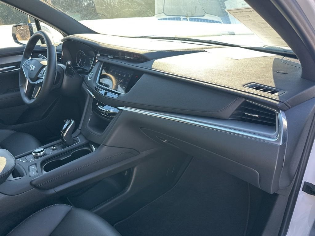 2025 Cadillac XT5 Luxury