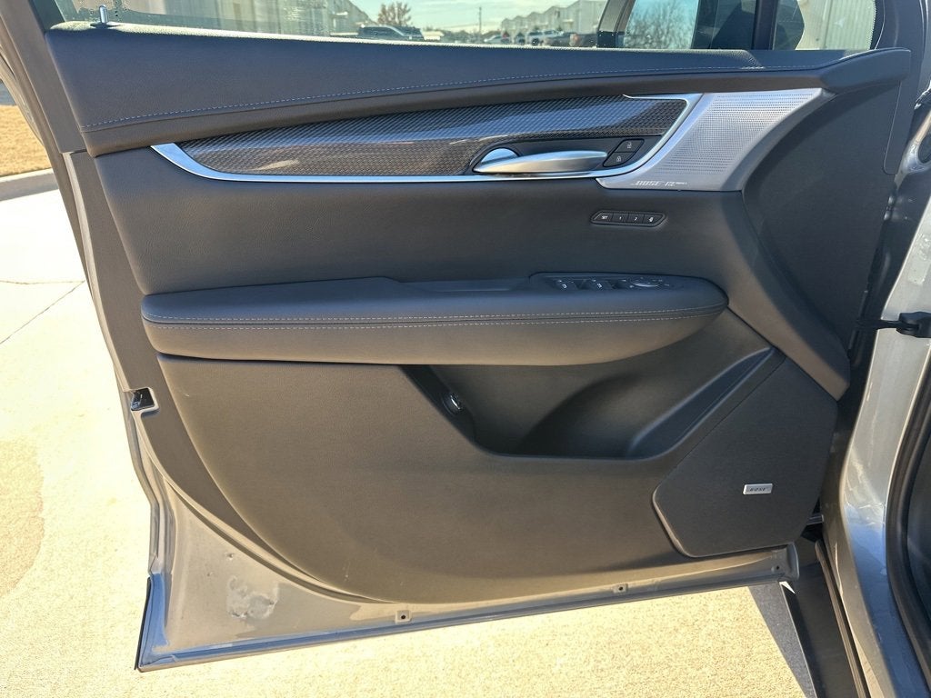 2025 Cadillac XT5 Sport