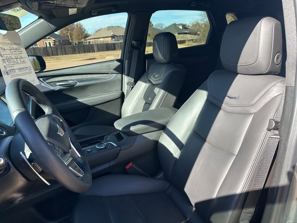 2025 Cadillac XT5 Sport