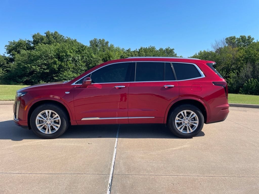 2025 Cadillac XT6 Luxury