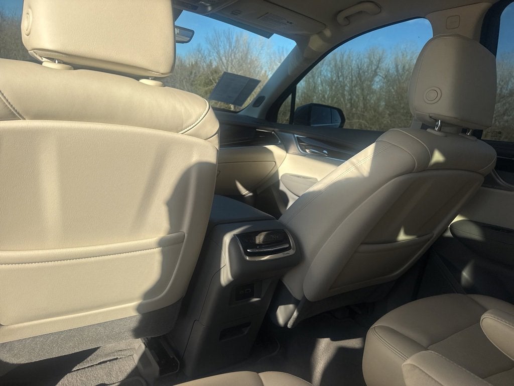 2025 Cadillac XT6 Premium Luxury