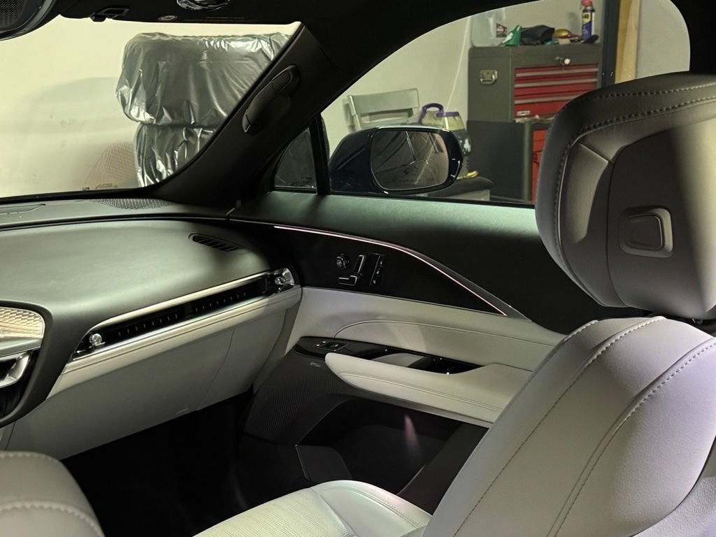 2024 Cadillac LYRIQ Luxury 3