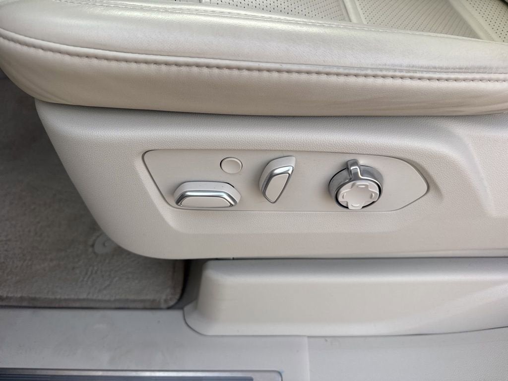 2023 Cadillac Escalade Premium Luxury Platinum