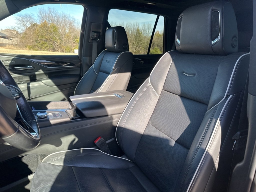 2022 Cadillac Escalade Sport