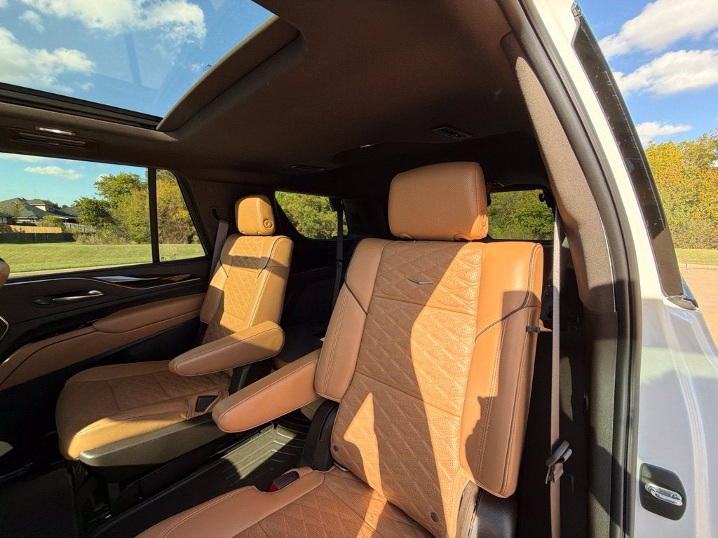2022 Cadillac Escalade Sport