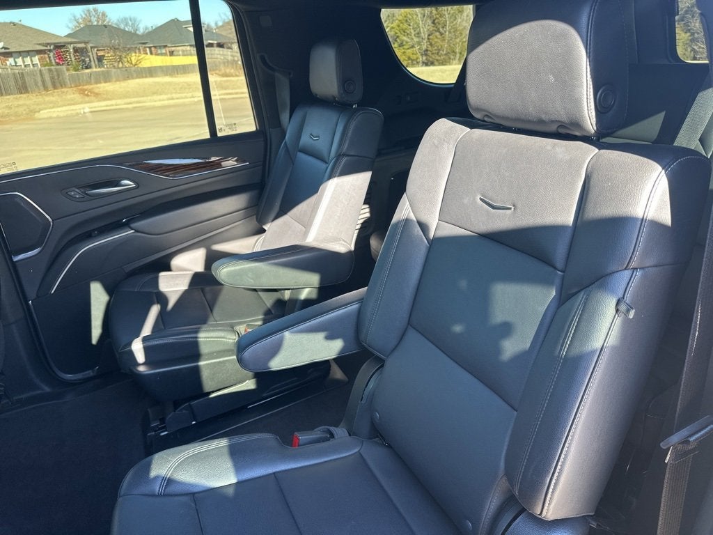 2024 Cadillac Escalade ESV Luxury