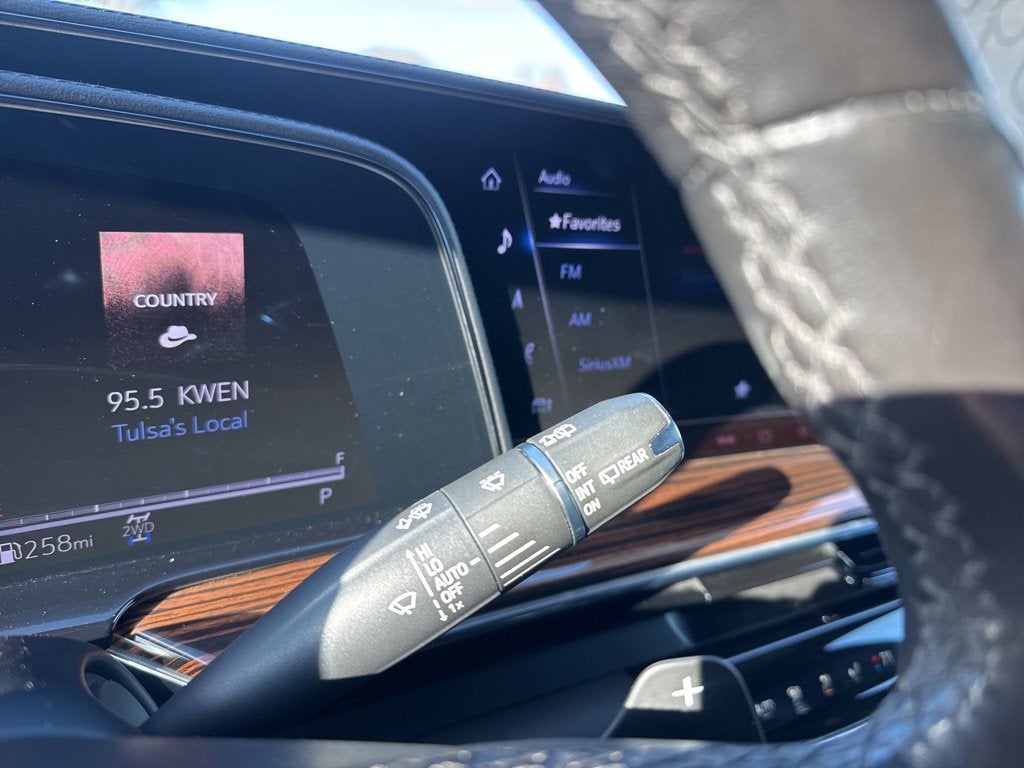 2023 Cadillac Escalade ESV Premium Luxury