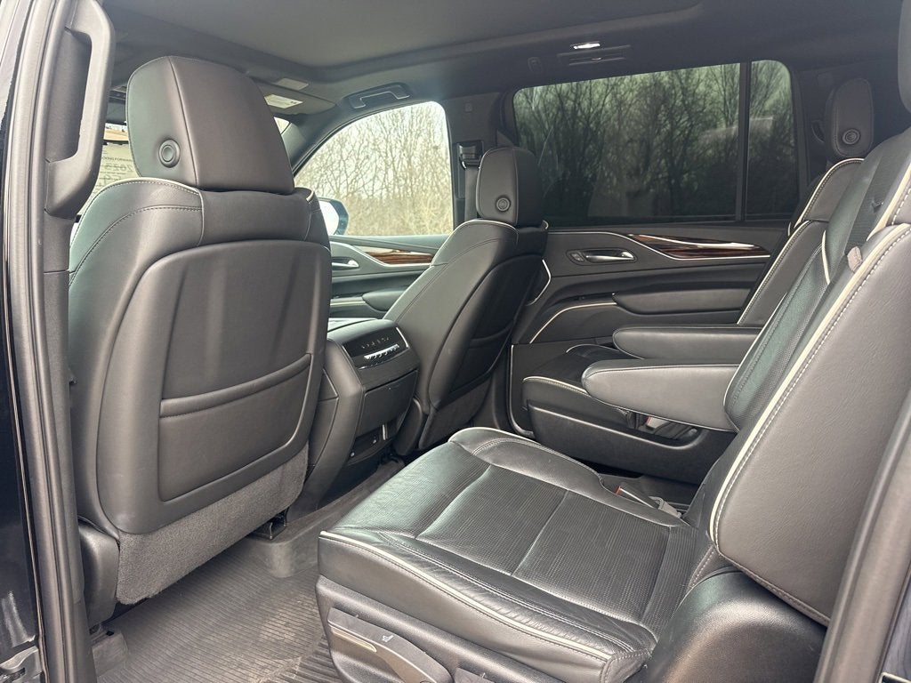 2023 Cadillac Escalade ESV Premium Luxury