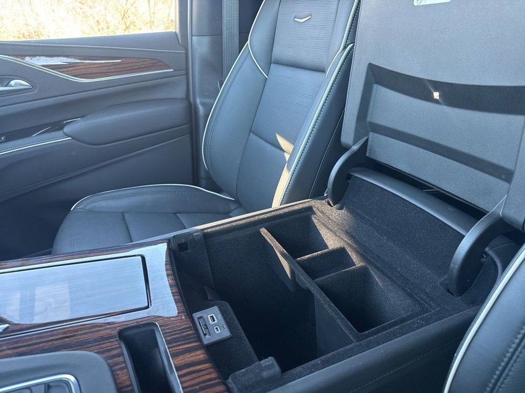 2023 Cadillac Escalade ESV Premium Luxury