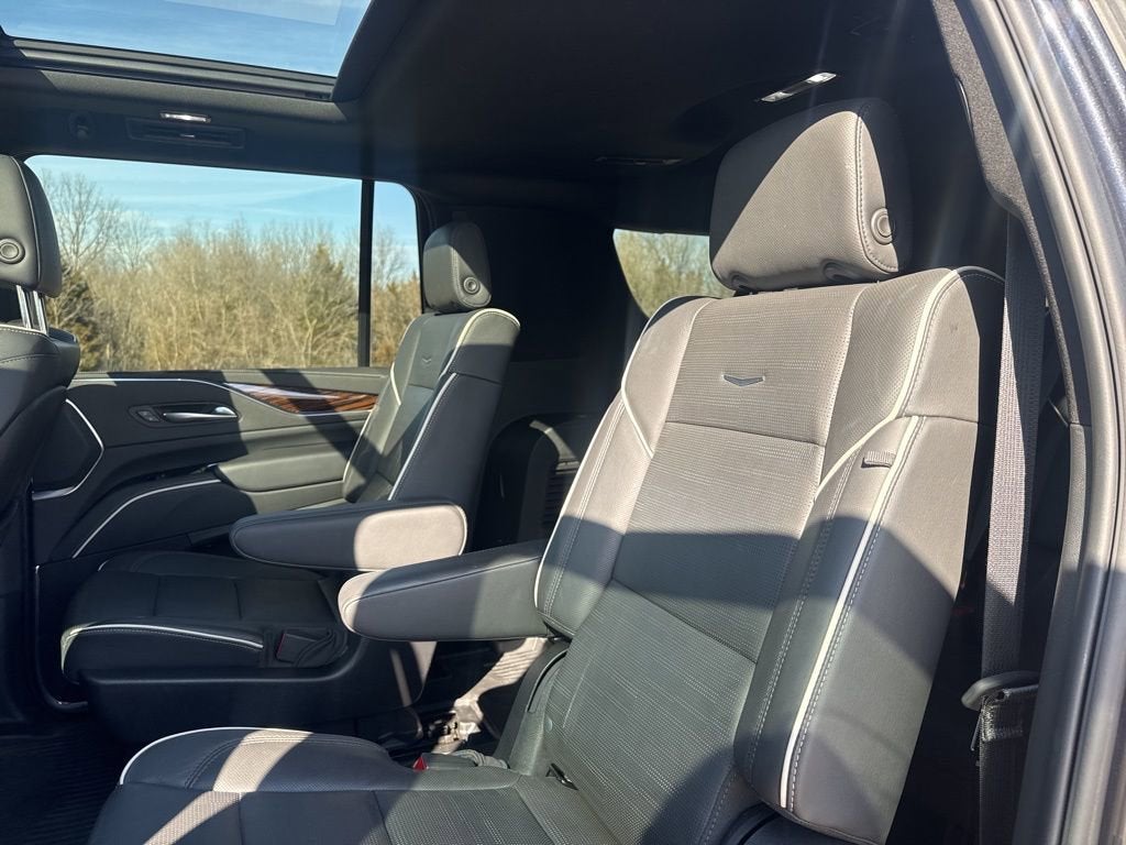 2024 Cadillac Escalade ESV Premium Luxury