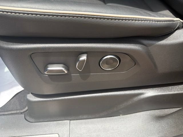 2024 Cadillac Escalade ESV Premium Luxury